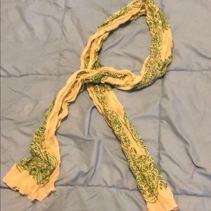 Green and beige scarf
